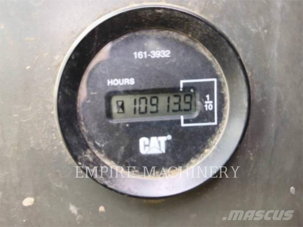 CAT MH3059 Excavatoare pe șenile
