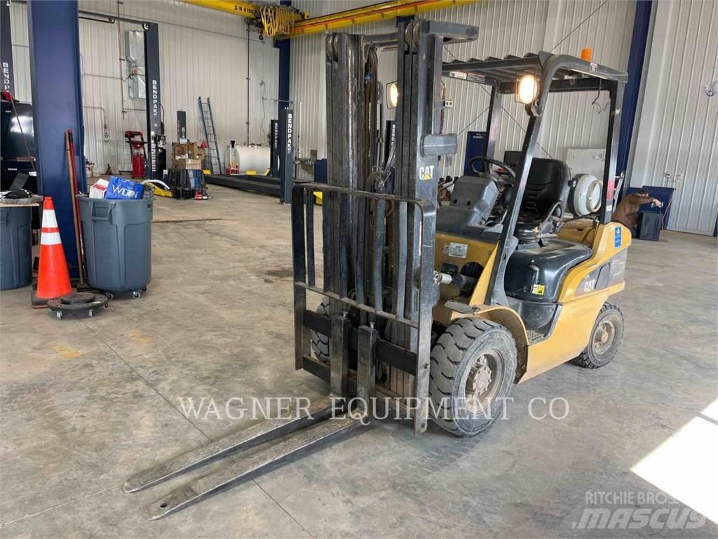 CAT P5000 Stivuitor GPL