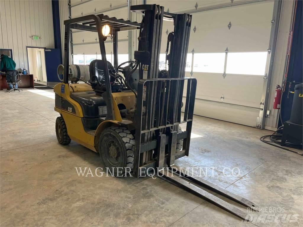 CAT P5000 Stivuitor GPL