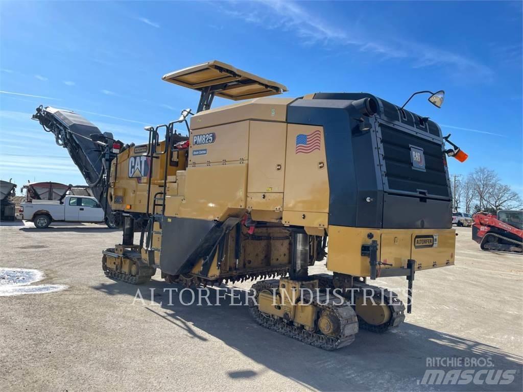 CAT PM825 Utilaje asfalt cu freze reci