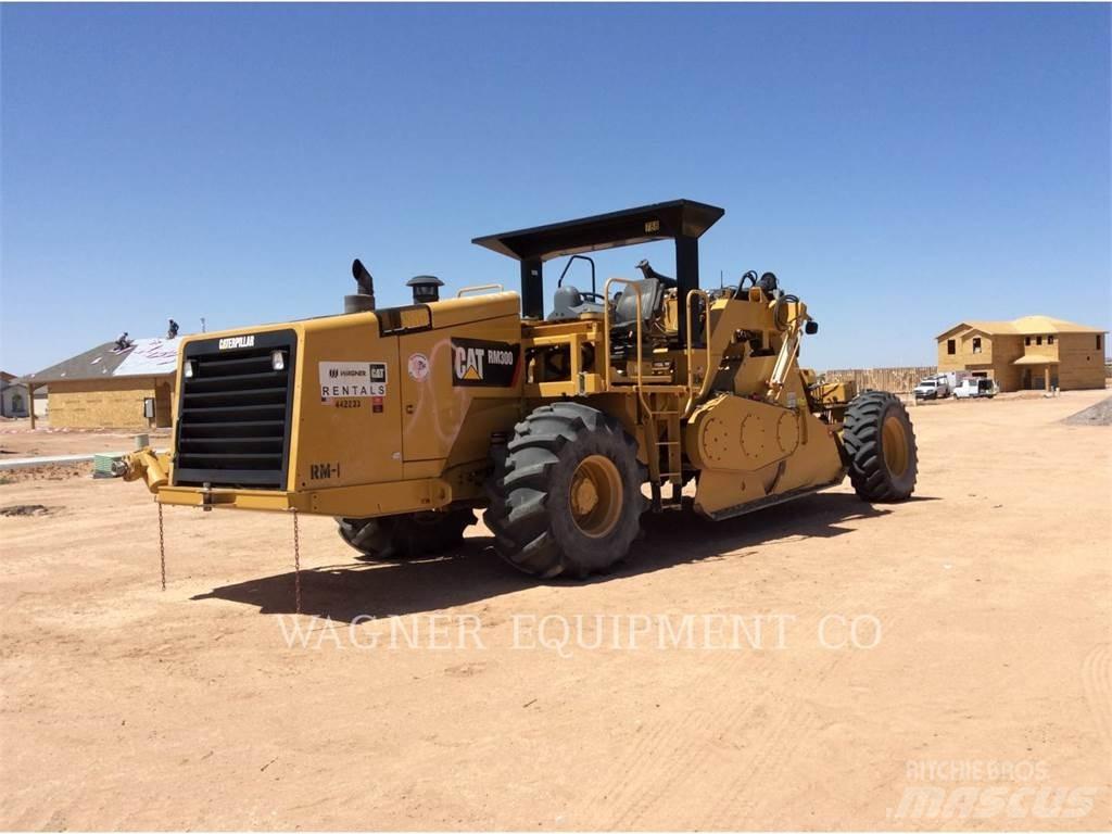 CAT RM-300 Reciclatori asfalt