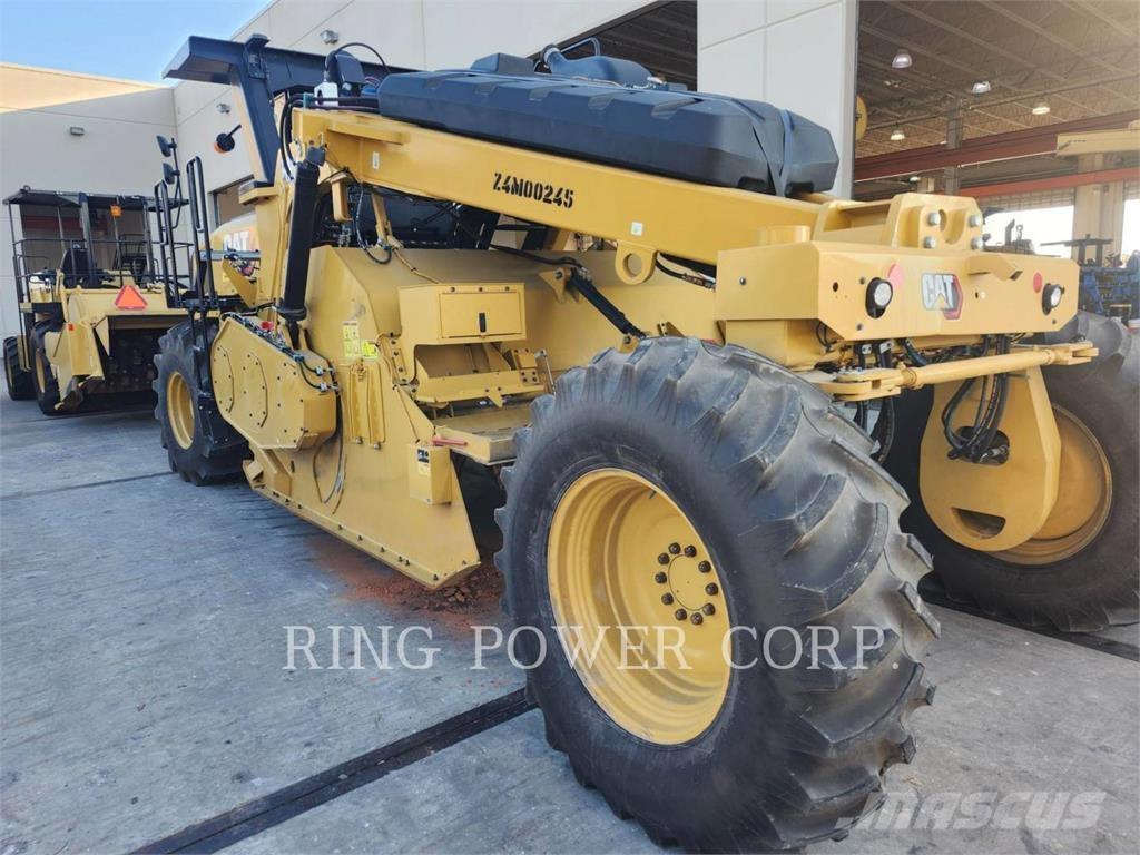 CAT RM400 Reciclatori asfalt