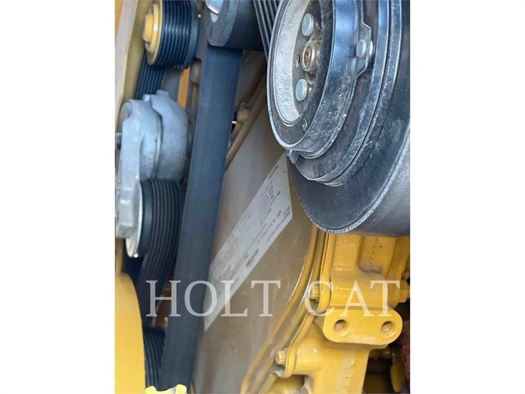 CAT RM400 CAB Reciclatori asfalt