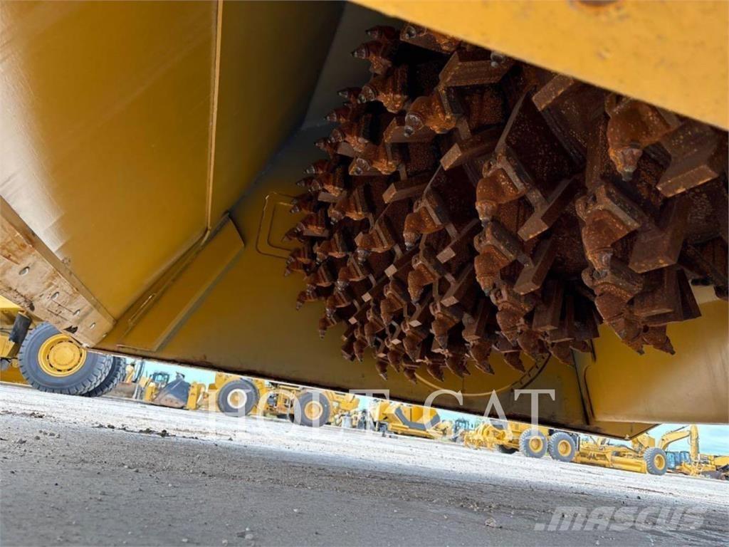 CAT RM400 CAB Reciclatori asfalt