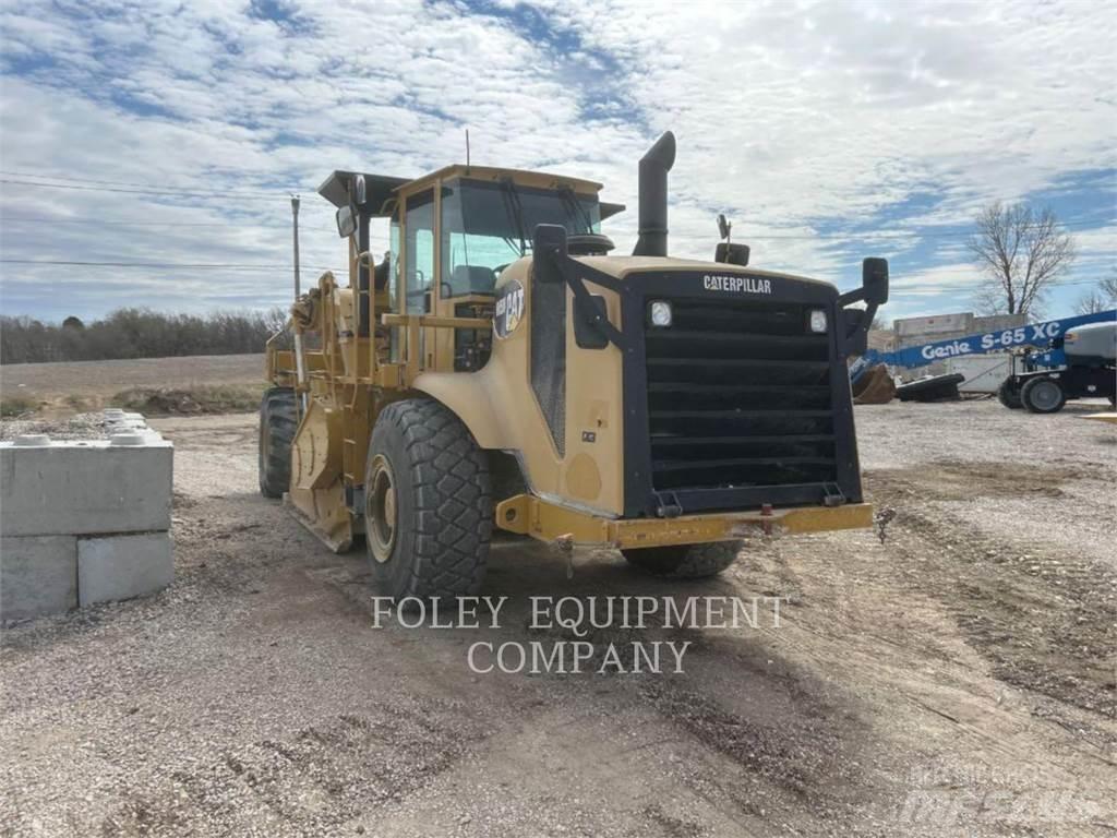 CAT RM500 Pavatoare asfalt