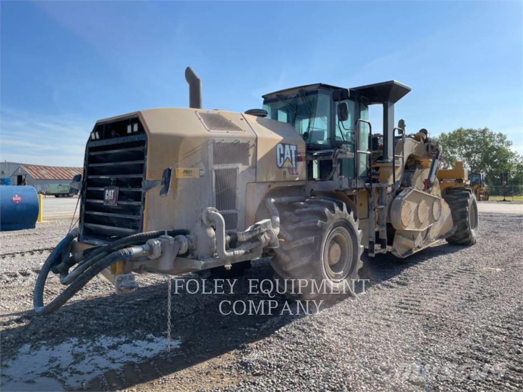 CAT RM500B Pavatoare asfalt