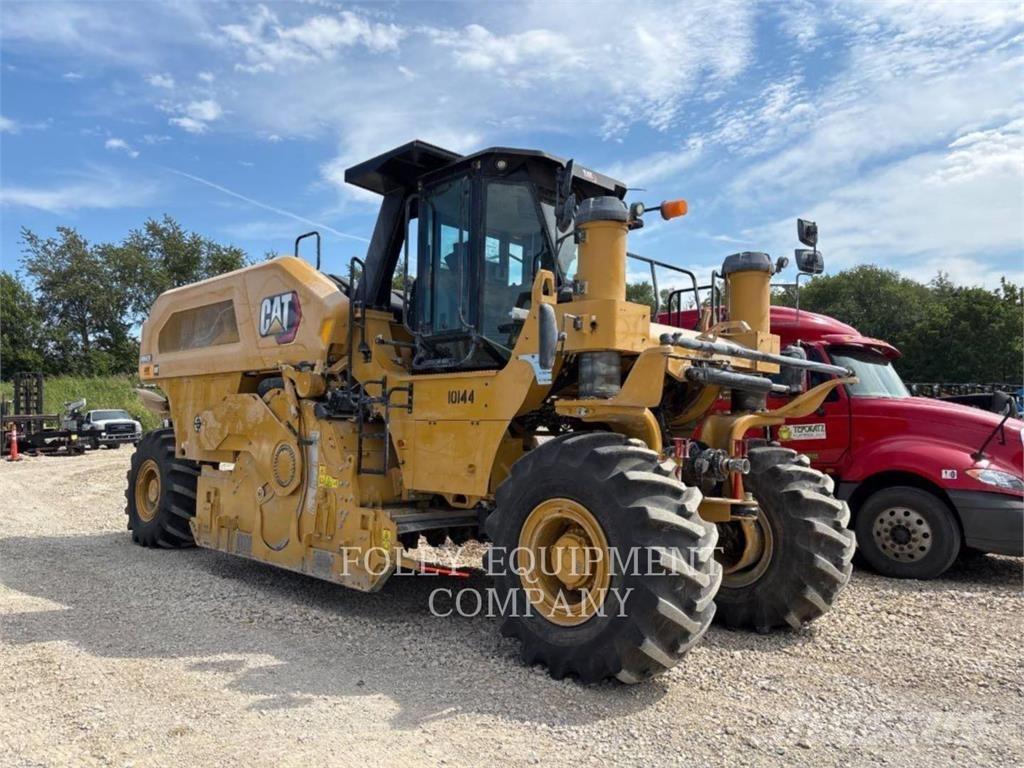 CAT RM600-01 Pavatoare asfalt