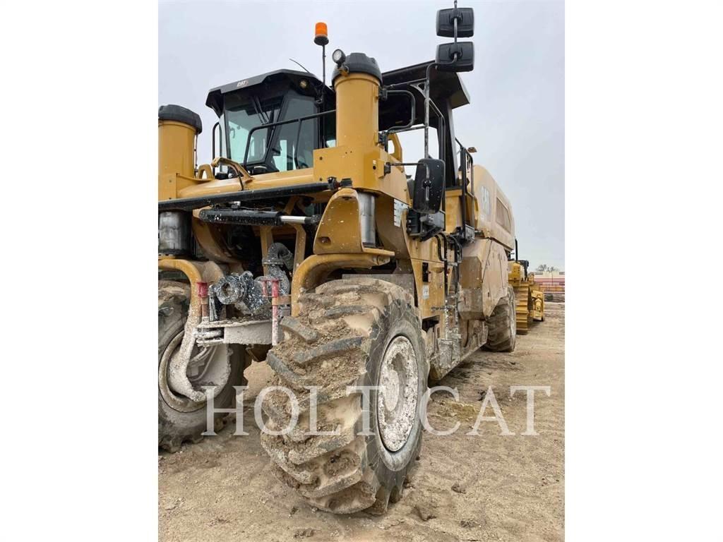 CAT RM600 CAB Reciclatori asfalt