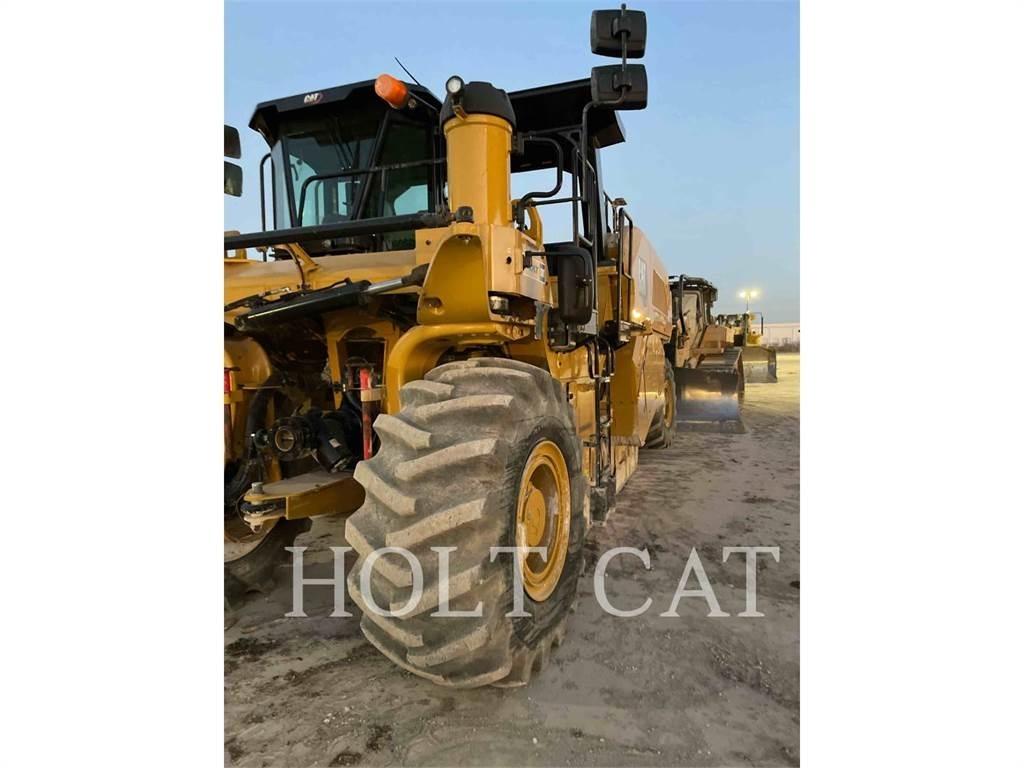 CAT RM800 CAB Reciclatori asfalt