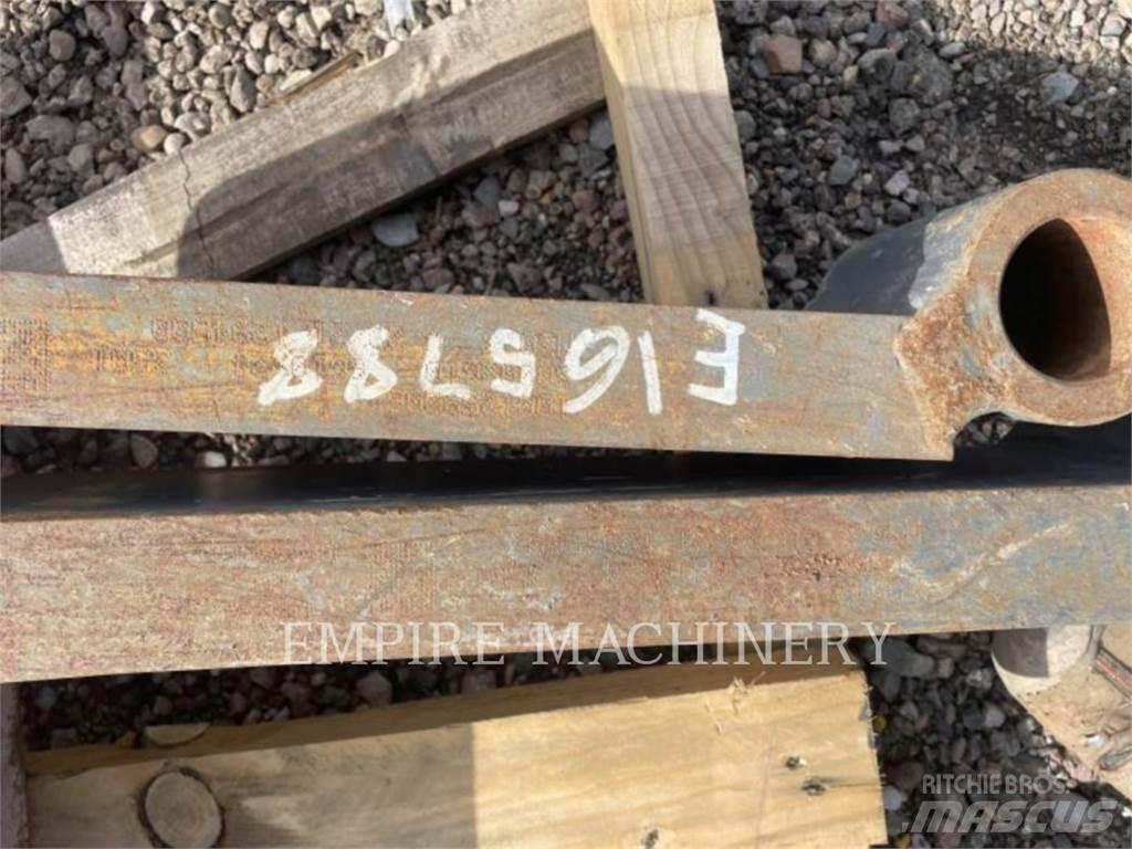 CAT TH-72TINE Furci