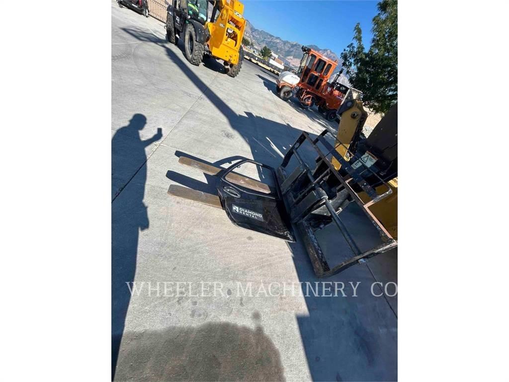 CAT TL1055D CB Stivuitoare telescopice