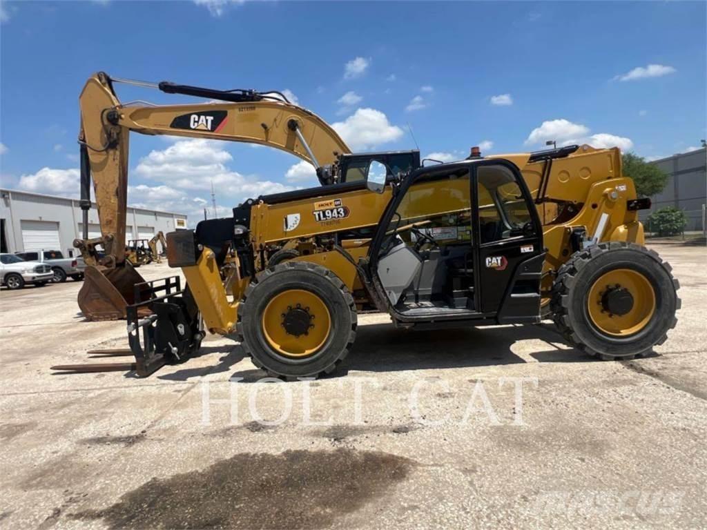 CAT TL943 Incarcator pe pneuri