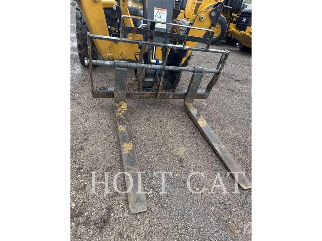 CAT TL943 Stivuitoare telescopice