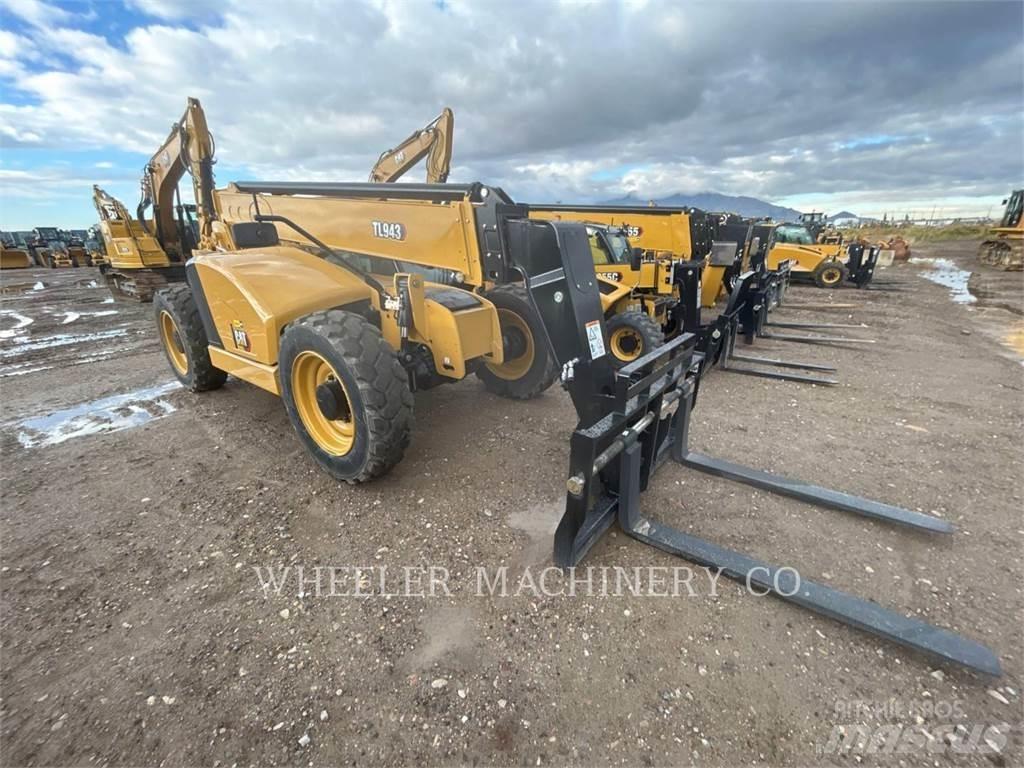 CAT TL943 CB Stivuitoare telescopice