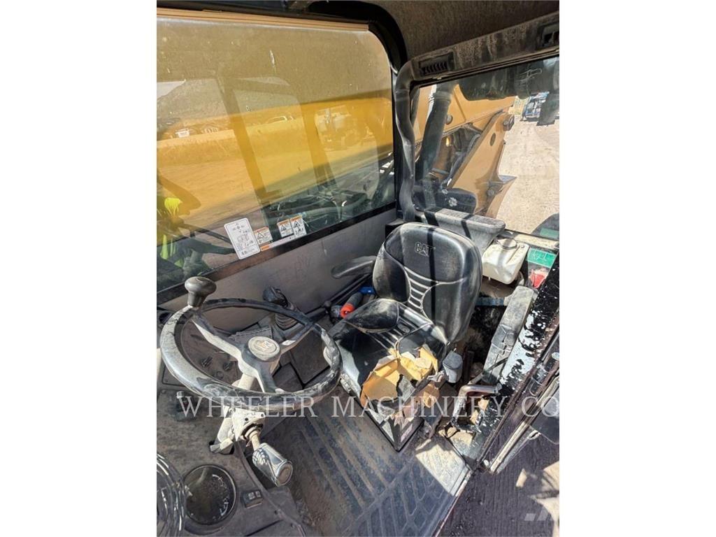 CAT TL943C CAB Stivuitoare telescopice