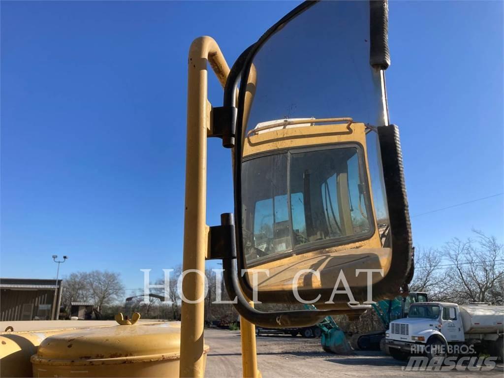 CAT W00 613C Elevatoare