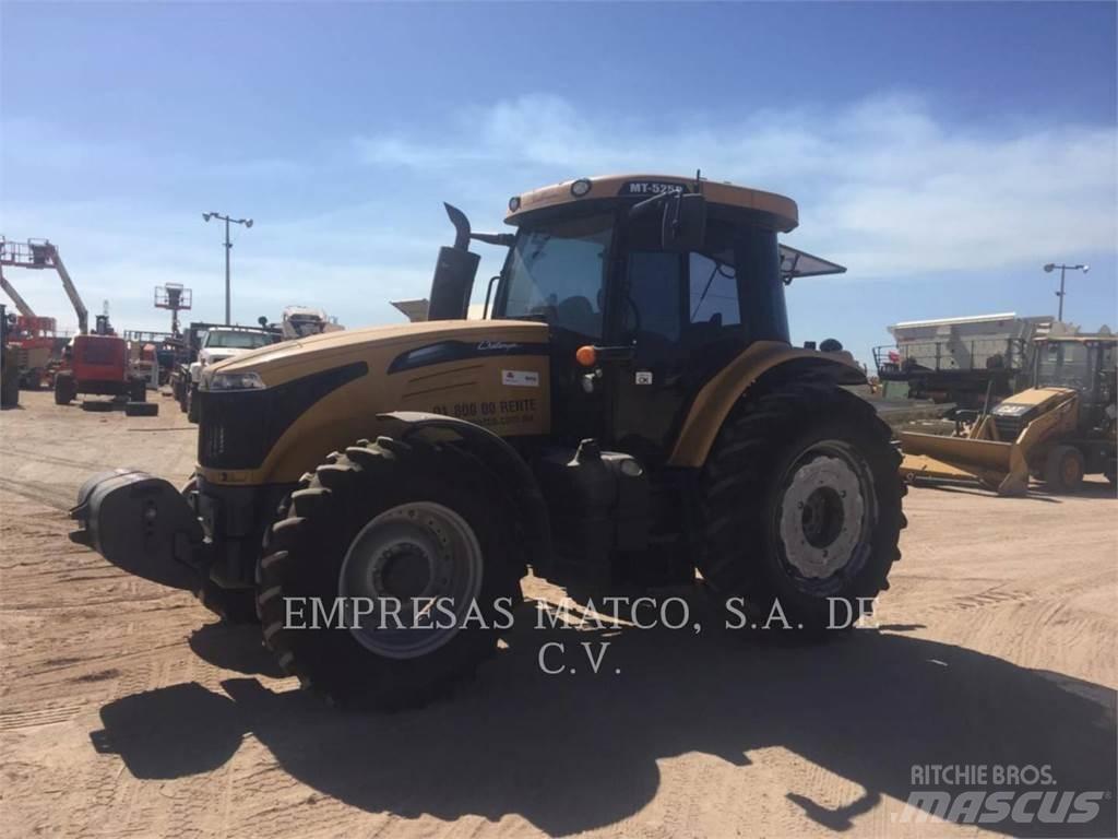 Challenger MT525D 4WD Tractoare