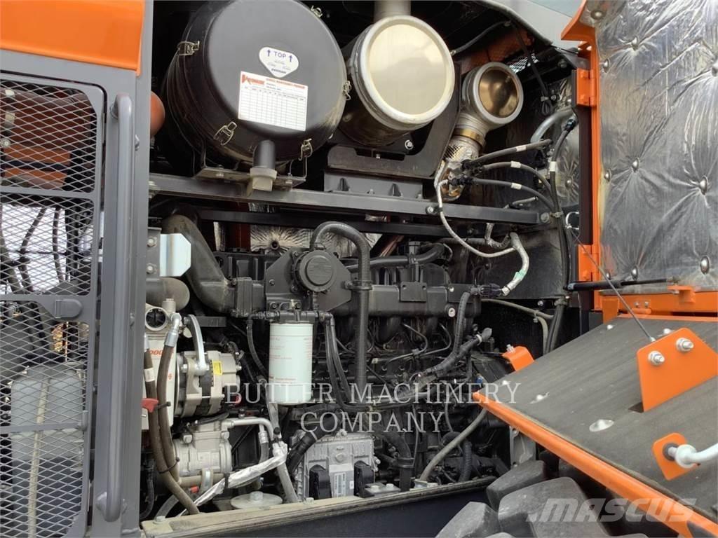 Doosan DL320-7 Incarcator pe pneuri