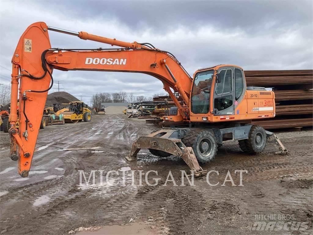 Doosan DX210W Excavatoare cu roti