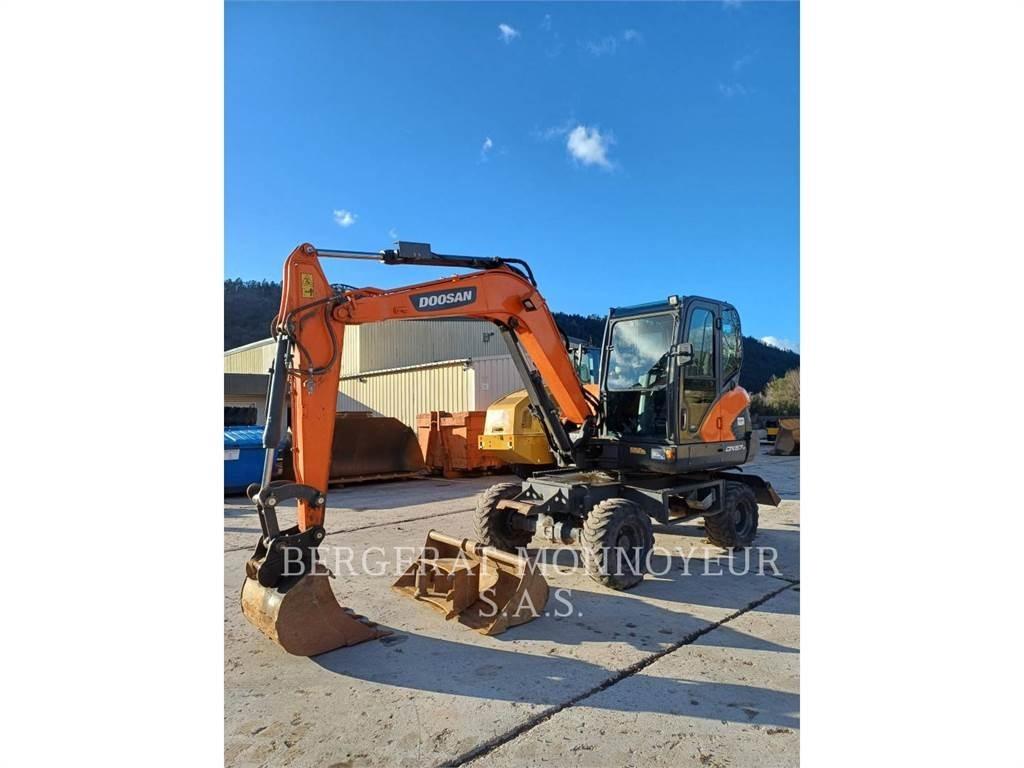 Doosan DX57W-7 Excavatoare cu roti