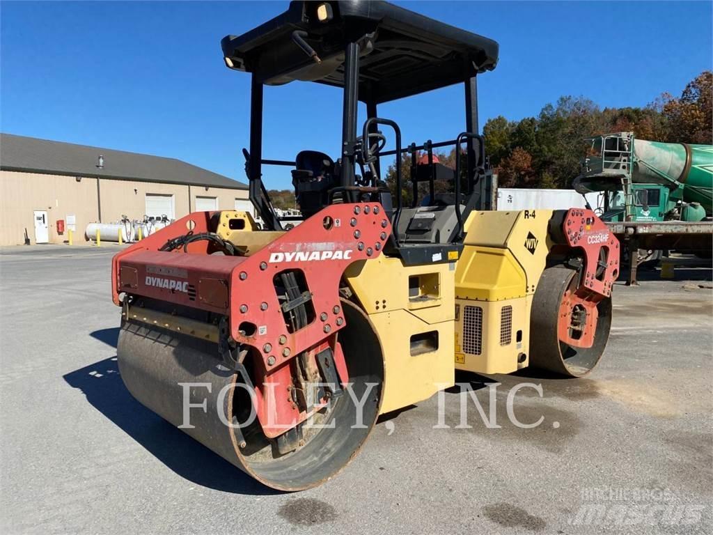 Dynapac CC324HF Cilindri compactori dubli