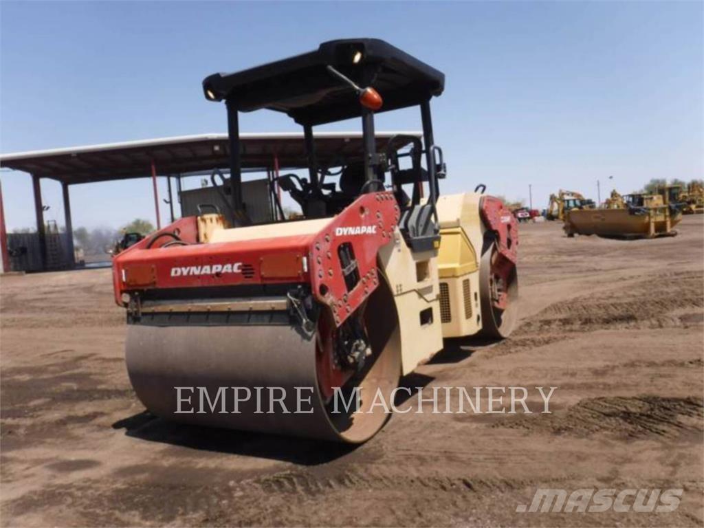 Dynapac CC424HF Cilindri compactori dubli