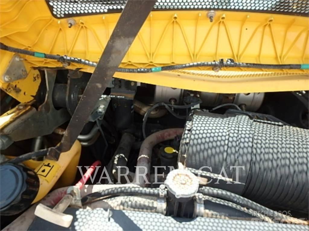 Ford / New Holland L220 Mini incarcator