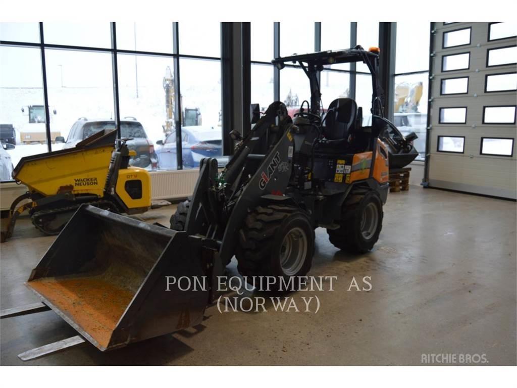  G2200 E Incarcator pe pneuri
