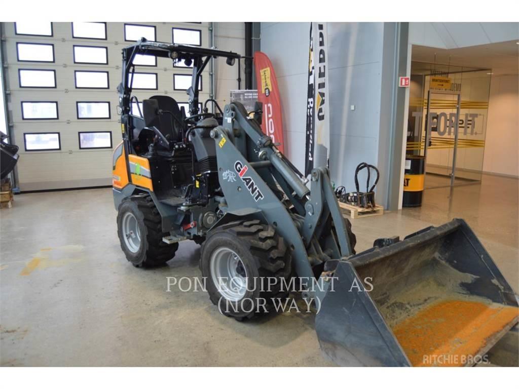  G2200 E Incarcator pe pneuri