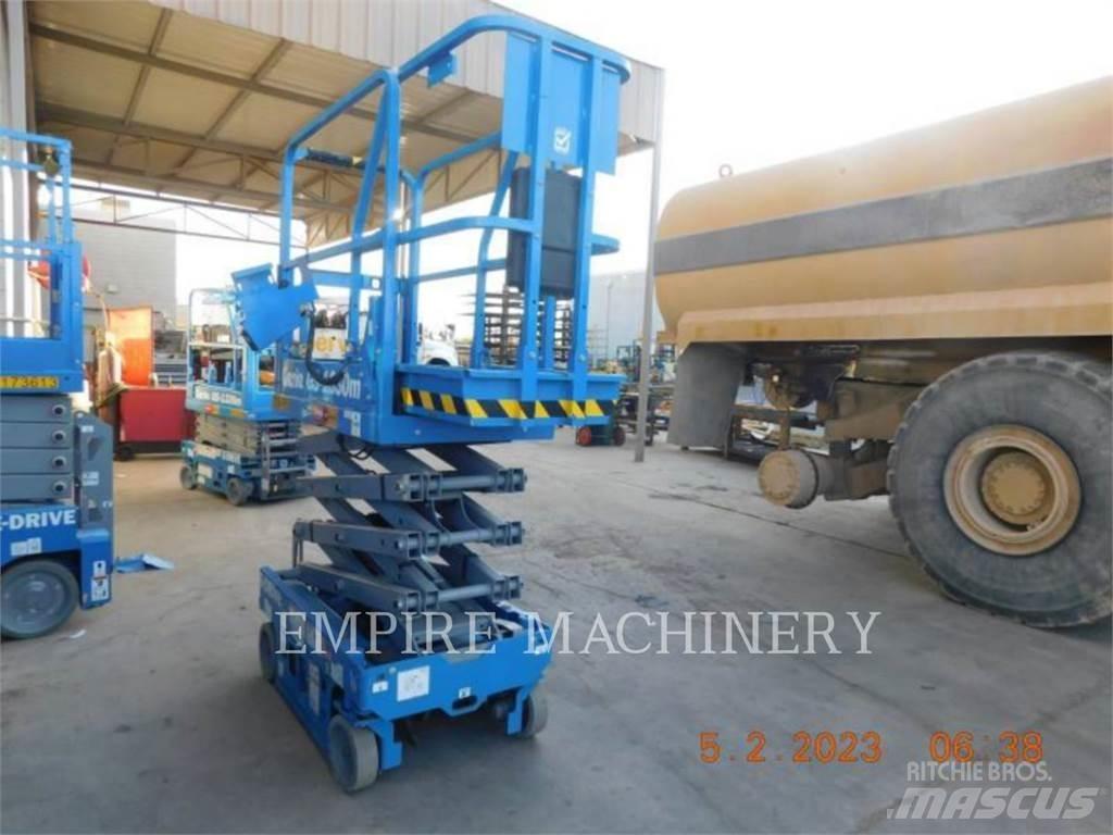 Genie GS1330 Nacele cu brat articulat