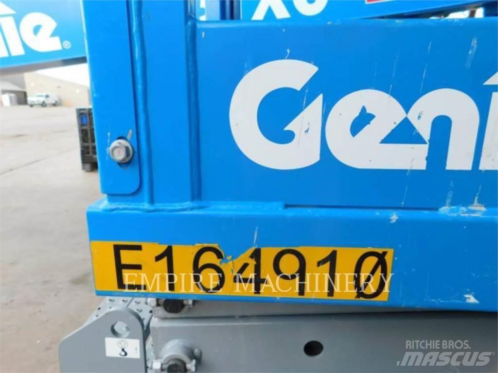 Genie GS1330 Nacele cu brat articulat