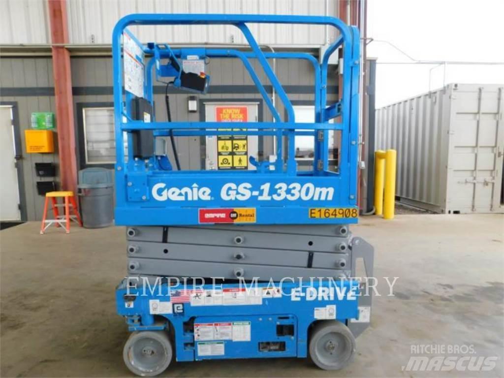 Genie GS1330 Nacele cu brat articulat