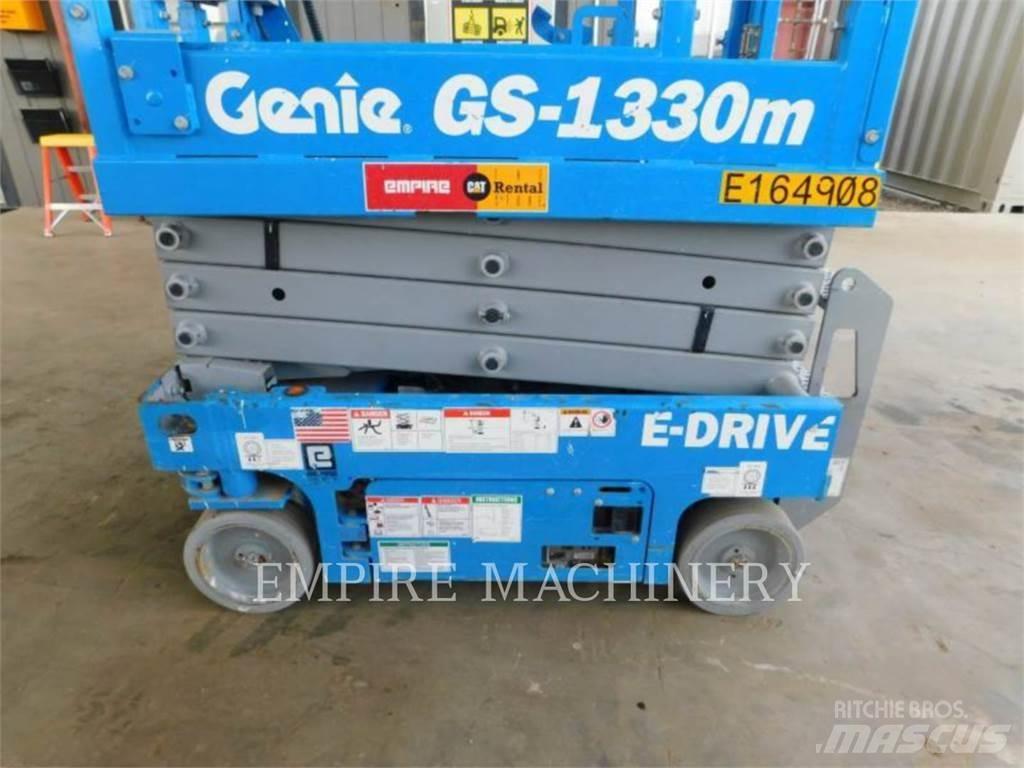 Genie GS1330 Nacele cu brat articulat