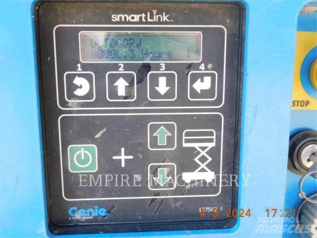 Genie GS1330 Nacele cu brat articulat