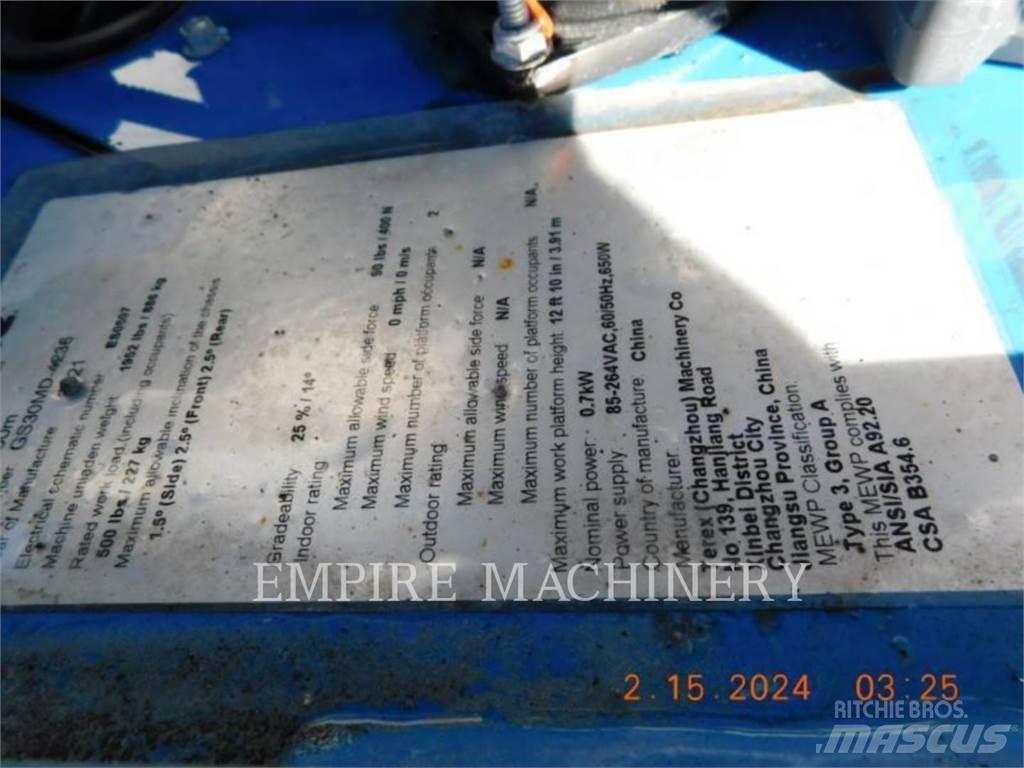Genie GS1330 Nacele cu brat articulat