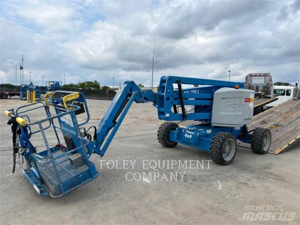 Genie Z45/25JG4 Nacele cu brat articulat