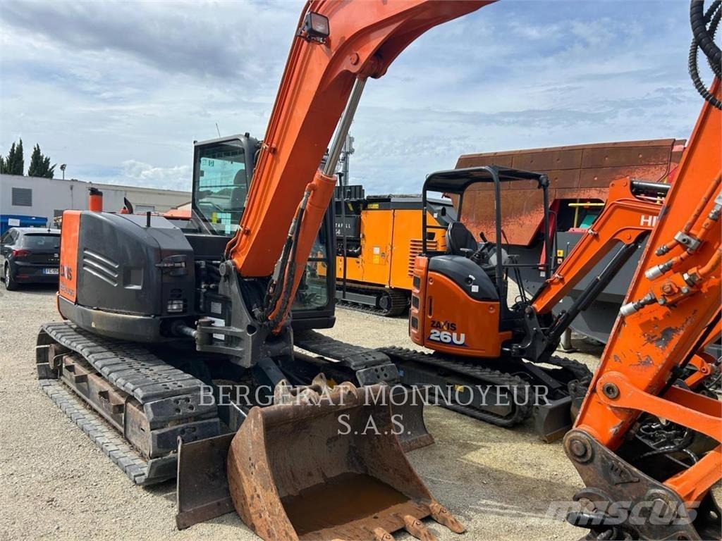 Hitachi ZAXIS85 Incarcator pe pneuri