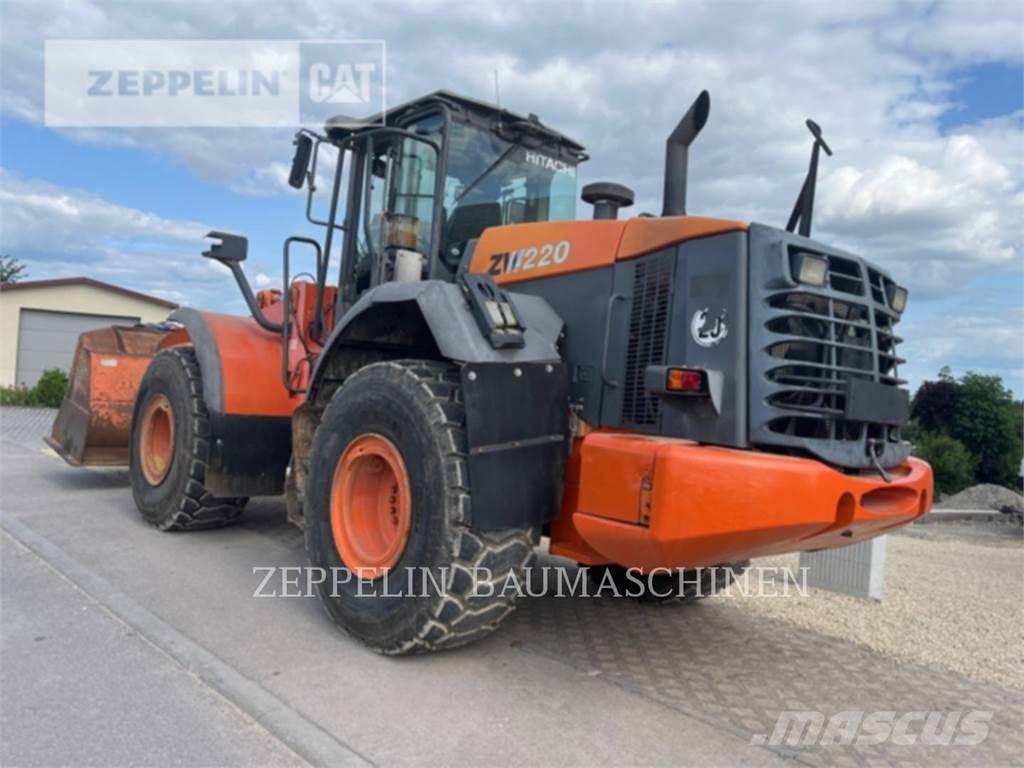 Hitachi ZW220 Incarcator pe pneuri