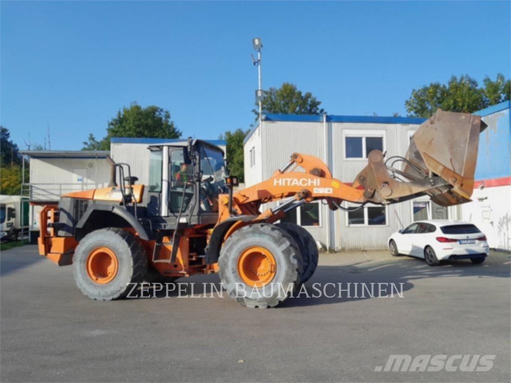 Hitachi ZW250 Incarcator pe pneuri