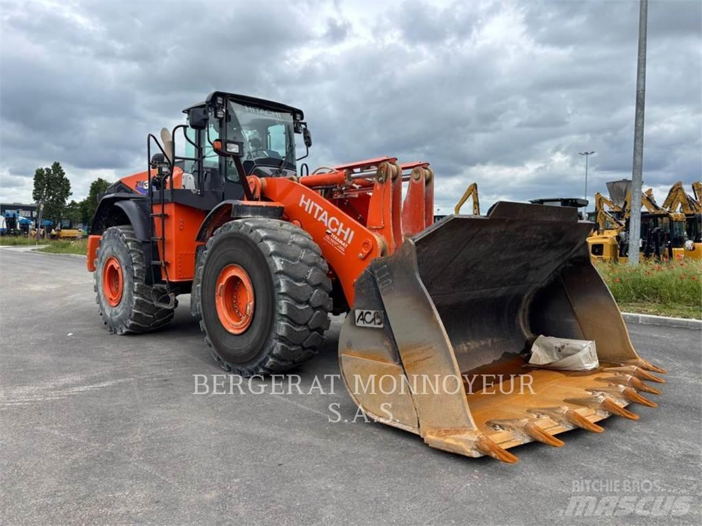 Hitachi ZW370.6 Incarcator pe pneuri