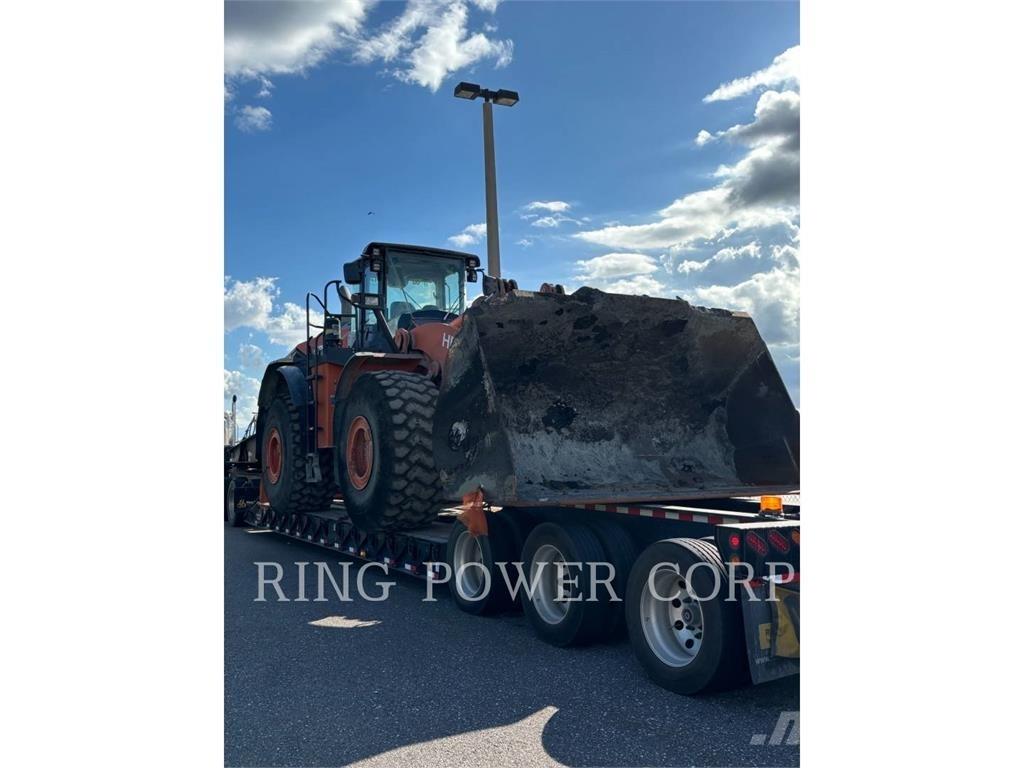 Hitachi ZW3706-6 Incarcator pe pneuri
