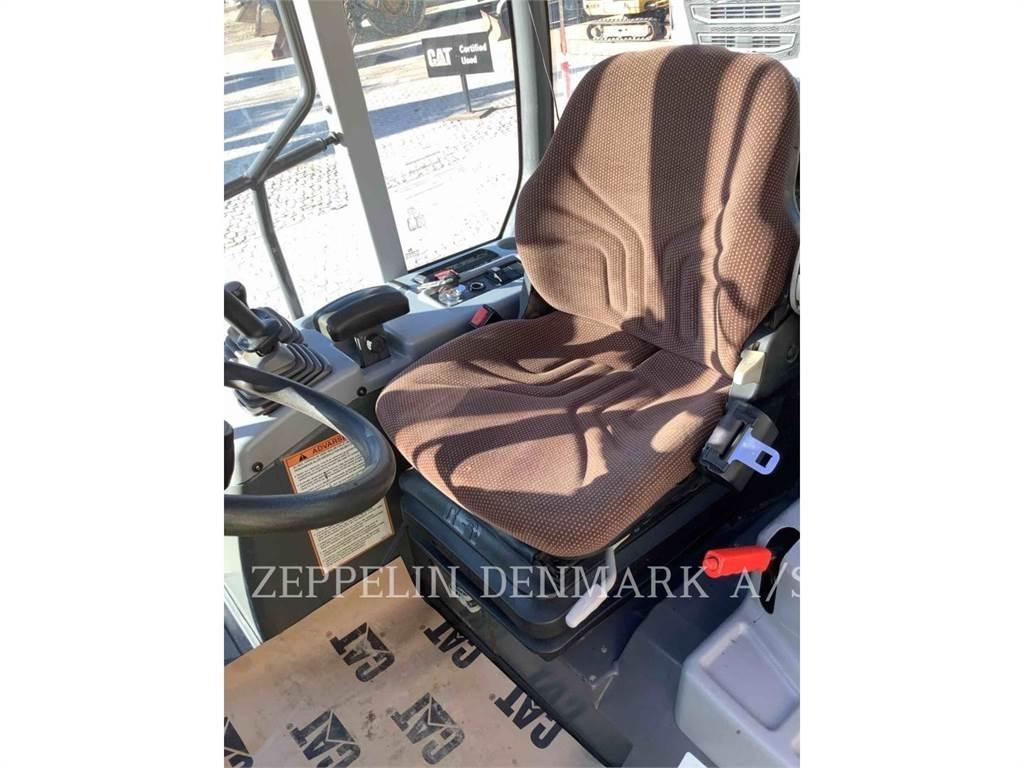 Hitachi ZW95 Incarcator pe pneuri