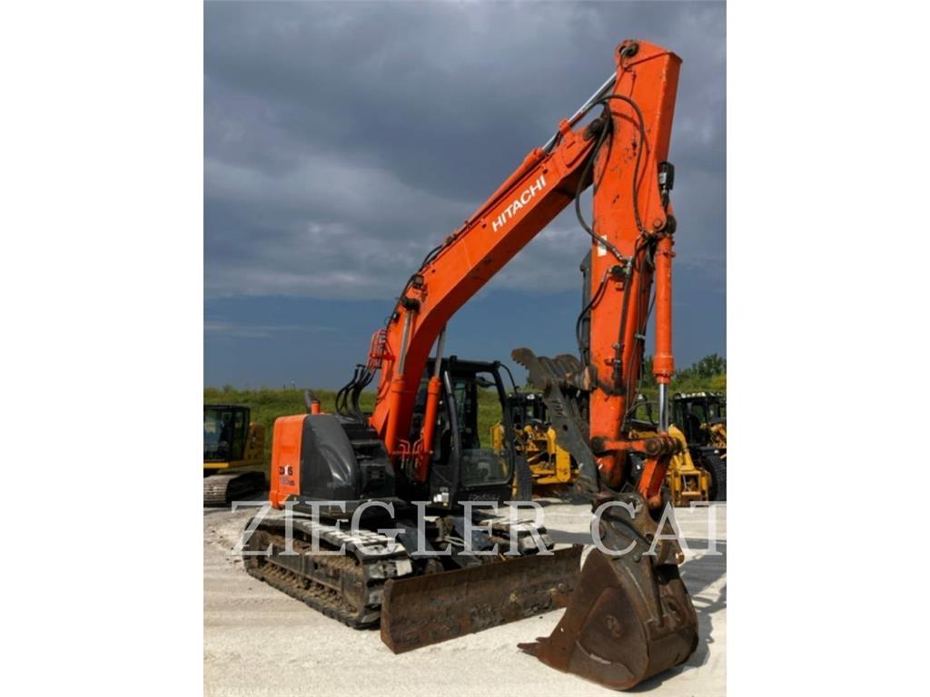 Hitachi ZX135 Excavatoare pe șenile
