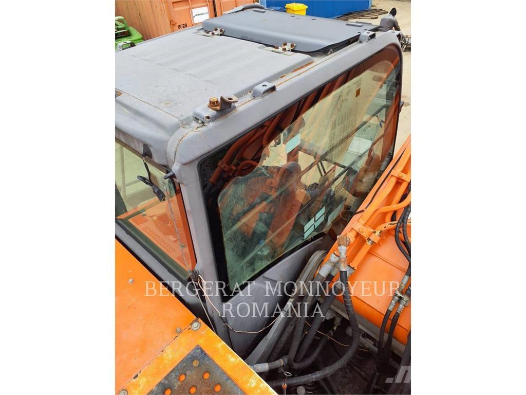 Hitachi ZX2400N-3 Excavatoare pe șenile
