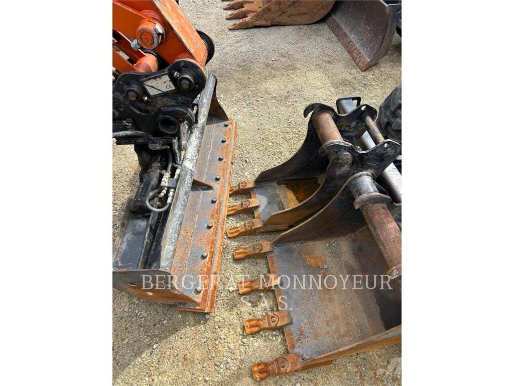 Hitachi ZX26U-6 Excavatoare pe șenile
