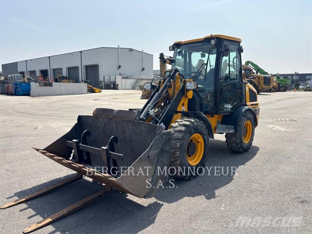 JCB 407 Incarcator pe pneuri