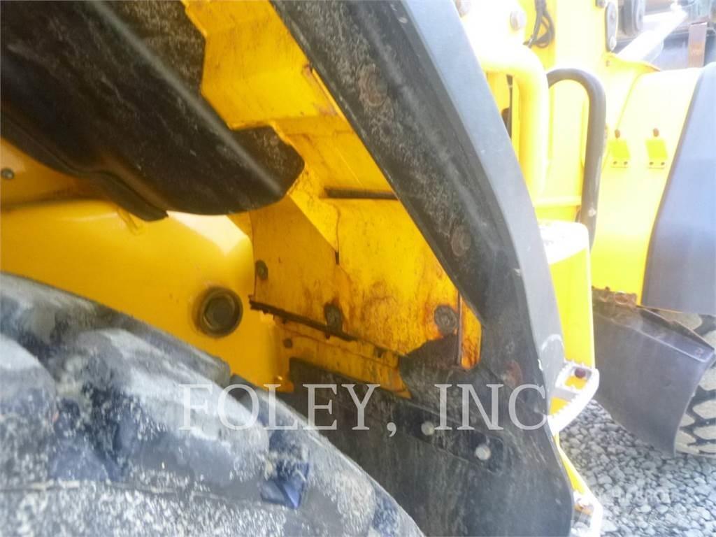 JCB 427 HT T4F Incarcator pe pneuri