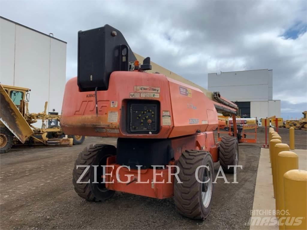 JLG 1350SJP Nacele cu brat articulat