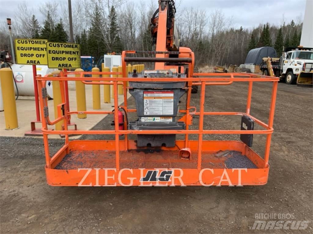 JLG 1350SJP Nacele cu brat articulat