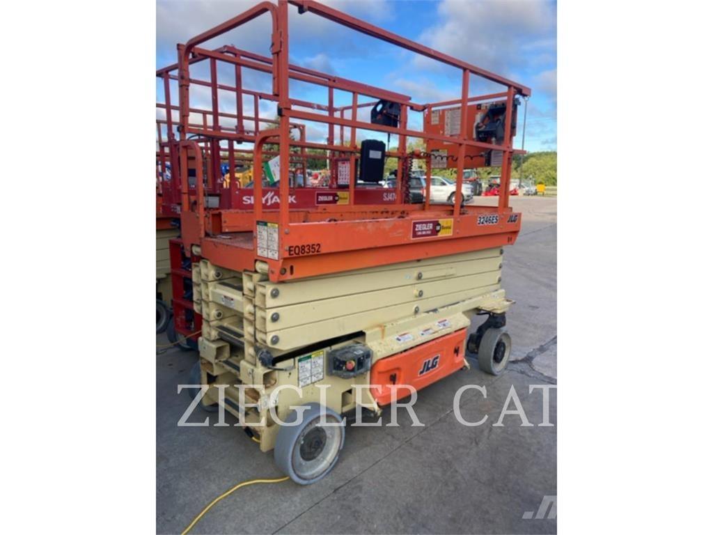 JLG 3246ES Platforme foarfeca